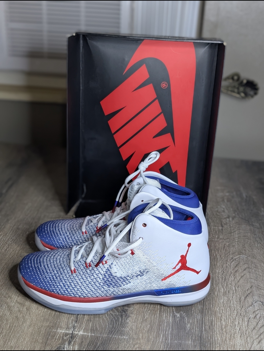 Nike Air Jordan Men White/Blue/Red Basketball Shoes Size 10.5